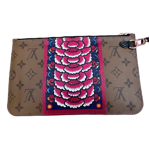 Authentic Louis Vuitton Yamamoto Monogram Reverse Kabuki Pochette - Picture 3 of 6